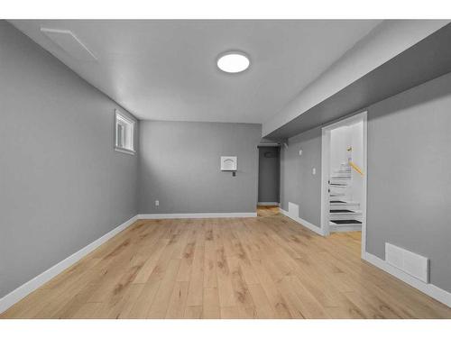 5219 50 Avenue, Camrose, AB - Indoor Photo Showing Other Room