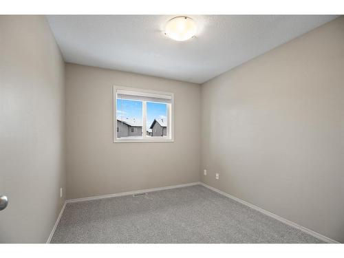 21 Pinetree Close, Blackfalds, AB - Indoor Photo Showing Other Room