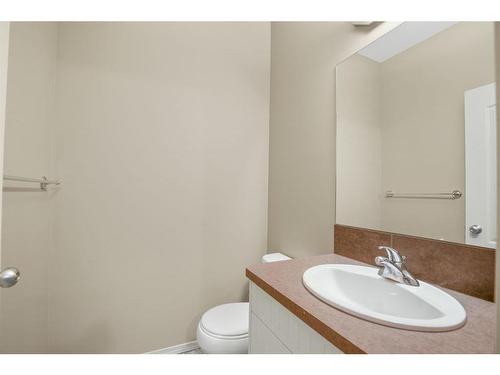 21 Pinetree Close, Blackfalds, AB - Indoor Photo Showing Bathroom