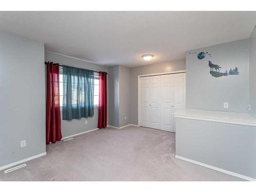 22-6300 Orr Drive, Red Deer, AB - Indoor Photo Showing Other Room