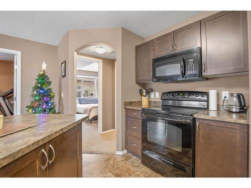 1013-31 Jamieson Avenue, Red Deer, AB - Indoor Photo Showing Kitchen