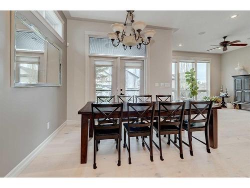 186 Alberts Close, Red Deer, AB - Indoor Photo Showing Dining Room