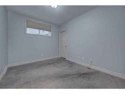 186 Alberts Close, Red Deer, AB - Indoor Photo Showing Other Room