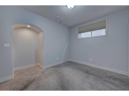 186 Alberts Close, Red Deer, AB - Indoor Photo Showing Other Room