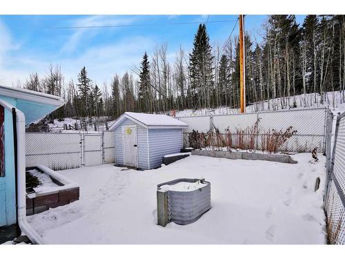 2-802 1 Street Nw, Sundre, AB - Outdoor