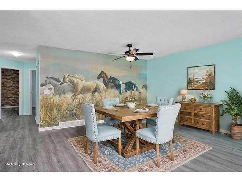 2-802 1 Street Nw, Sundre, AB - Indoor Photo Showing Dining Room