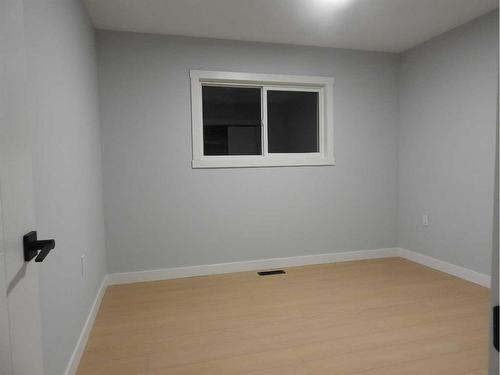 3305 44A Avenue, Red Deer, AB - Indoor Photo Showing Other Room