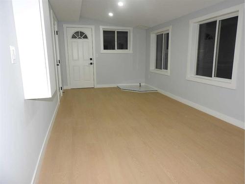 3305 44A Avenue, Red Deer, AB - Indoor Photo Showing Other Room