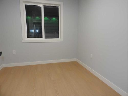 3305 44A Avenue, Red Deer, AB - Indoor Photo Showing Other Room