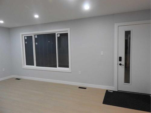 3305 44A Avenue, Red Deer, AB - Indoor Photo Showing Other Room