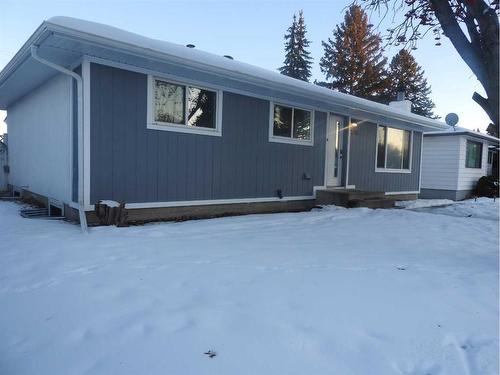 3305 44A Avenue, Red Deer, AB - Outdoor