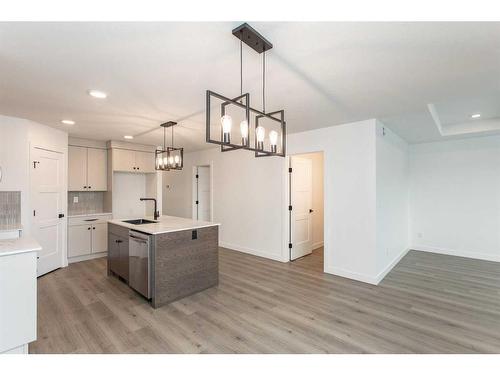 14 Artemis Place, Blackfalds, AB - Indoor Photo Showing Kitchen