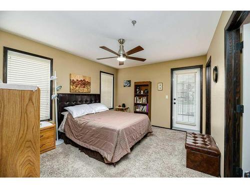 102-3515 49 Avenue, Red Deer, AB - Indoor Photo Showing Bedroom