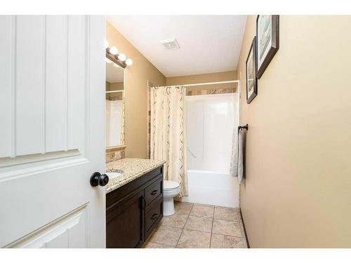 102-3515 49 Avenue, Red Deer, AB - Indoor Photo Showing Bathroom