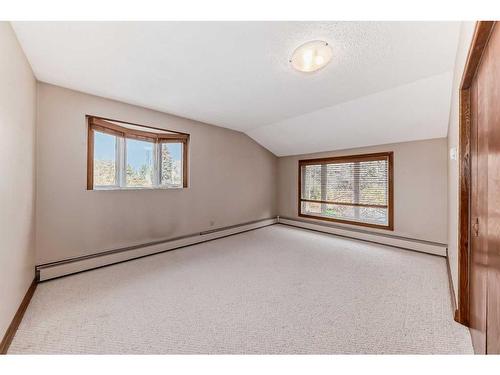 68 Payne Close, Red Deer, AB - Indoor Photo Showing Other Room