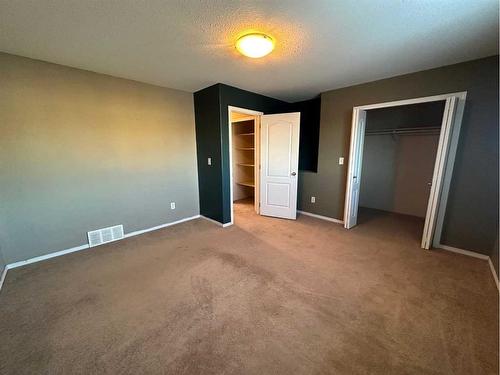 4523 45 Avenue Close, Rocky Mountain House, AB - Indoor Photo Showing Other Room