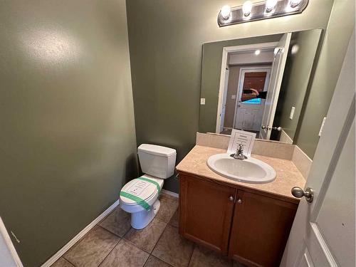 4523 45 Avenue Close, Rocky Mountain House, AB - Indoor Photo Showing Bathroom