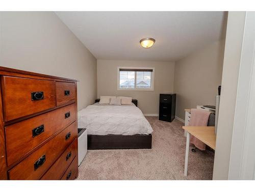 32 Tallman Close, Red Deer, AB - Indoor Photo Showing Bedroom