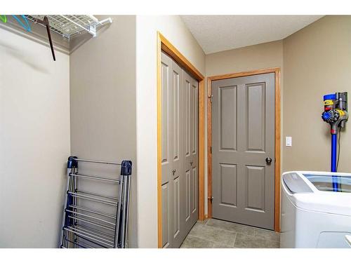 13 Leung Close, Red Deer, AB - Indoor Photo Showing Laundry Room