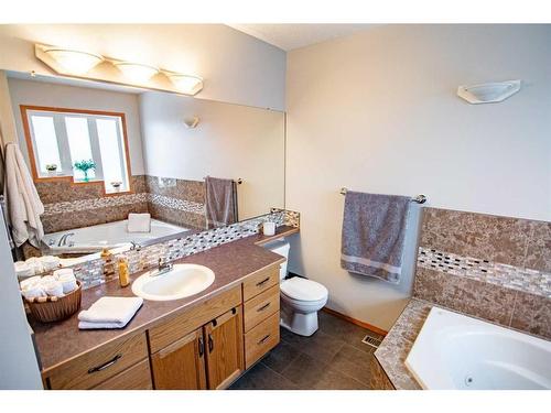 13 Leung Close, Red Deer, AB - Indoor Photo Showing Bathroom