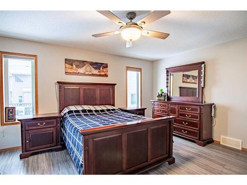 13 Leung Close, Red Deer, AB - Indoor Photo Showing Bedroom