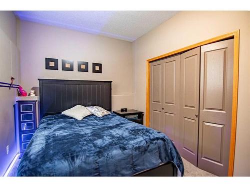 13 Leung Close, Red Deer, AB - Indoor Photo Showing Bedroom