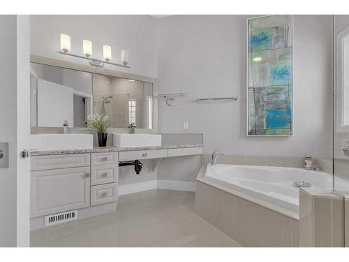 38 Fieldstone, Sylvan Lake, AB - Indoor Photo Showing Bathroom