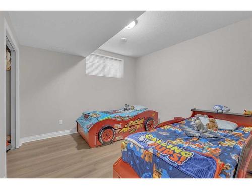 38 Fieldstone, Sylvan Lake, AB - Indoor Photo Showing Bedroom