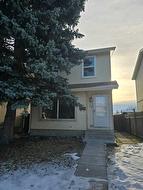 19 Erin Croft Crescent SE Calgary, AB T2B 2T8