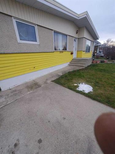 2520 13 Avenue North, Lethbridge, AB - Outdoor