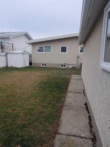 2520 13 Avenue North, Lethbridge, AB - Outdoor