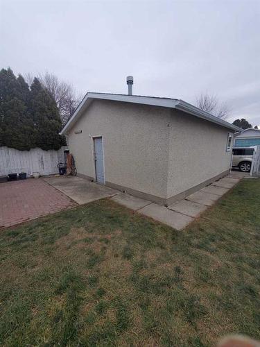 2520 13 Avenue North, Lethbridge, AB - Outdoor