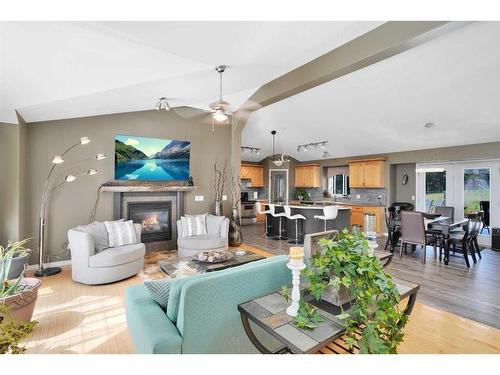 42064 Hwy #13, Rural Wetaskiwin No. 10, County Of, AB - Indoor Photo Showing Living Room With Fireplace