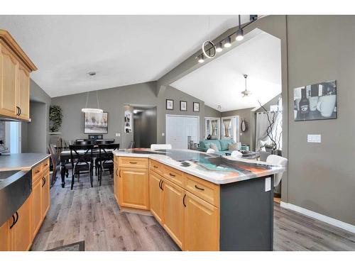 42064 Hwy #13, Rural Wetaskiwin No. 10, County Of, AB - Indoor Photo Showing Kitchen