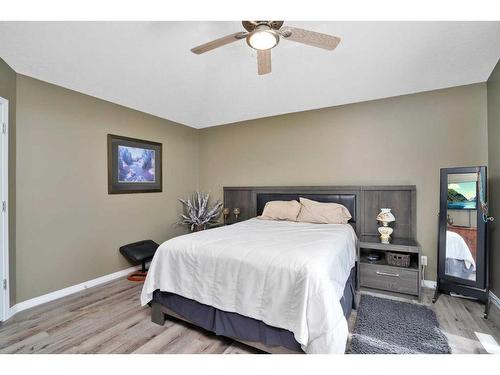 42064 Hwy #13, Rural Wetaskiwin No. 10, County Of, AB - Indoor Photo Showing Bedroom