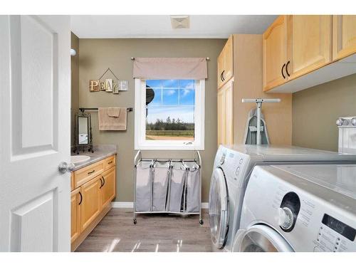 42064 Hwy #13, Rural Wetaskiwin No. 10, County Of, AB - Indoor Photo Showing Laundry Room