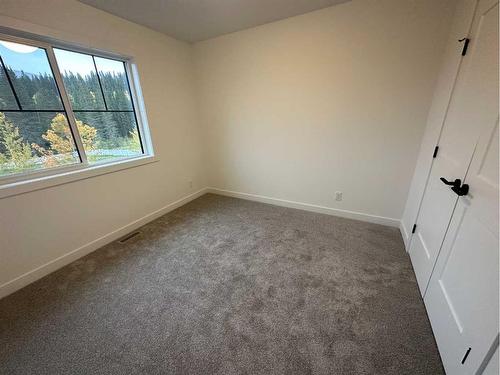 356 Elizabeth Avenue, Nordegg, AB - Indoor Photo Showing Other Room