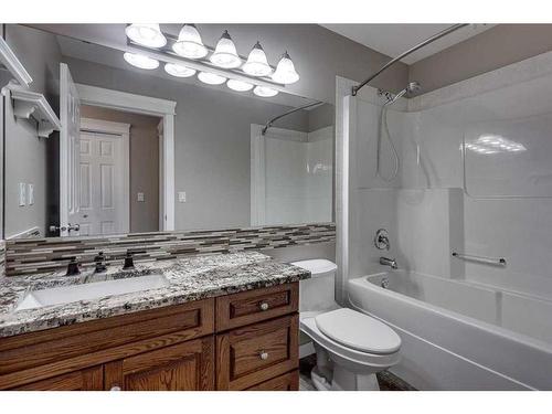 12 Hagerman Close, Sylvan Lake, AB - Indoor Photo Showing Bathroom