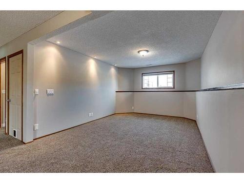 12 Hagerman Close, Sylvan Lake, AB - Indoor Photo Showing Other Room