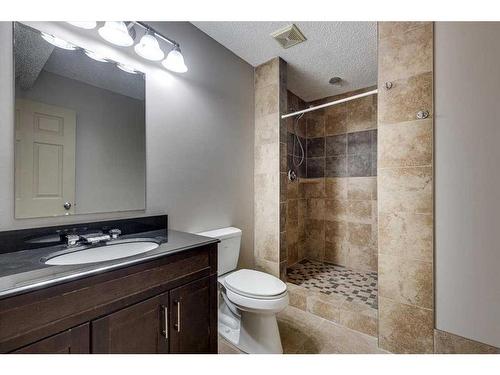 12 Hagerman Close, Sylvan Lake, AB - Indoor Photo Showing Bathroom