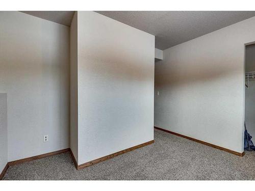 12 Hagerman Close, Sylvan Lake, AB - Indoor Photo Showing Other Room