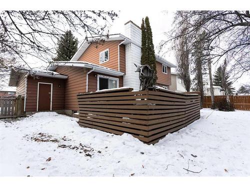 44 Hill Crescent, Red Deer, AB - Outdoor