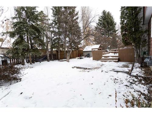 44 Hill Crescent, Red Deer, AB - Outdoor