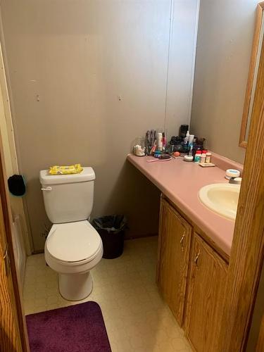 59-5311 60 Street, Rocky Mountain House, AB - Indoor Photo Showing Bathroom