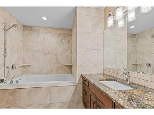 113-1271 Township Road 392, Rural Red Deer County, AB - Indoor Photo Showing Bathroom