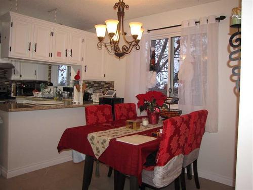 5223 37 Street, Innisfail, AB - Indoor Photo Showing Dining Room