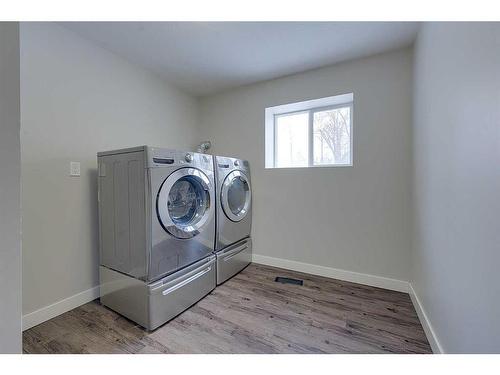 43-26553 Highway 11, Rural Red Deer County, AB - Indoor Photo Showing Laundry Room