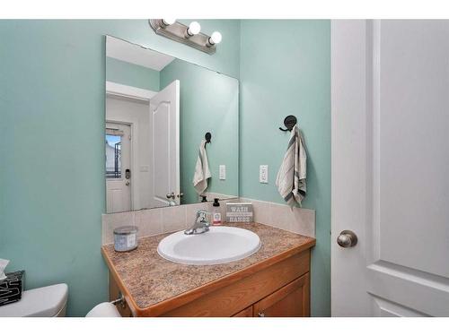 4514 44 Avenue Close, Rocky Mountain House, AB - Indoor Photo Showing Bathroom