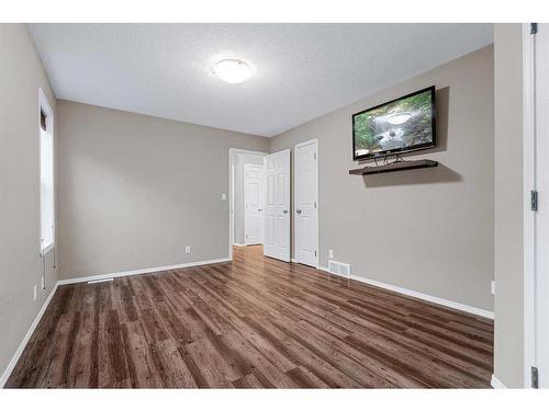 19 Horne Close, Sylvan Lake, AB - Indoor Photo Showing Other Room