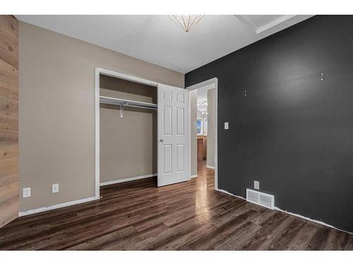 19 Horne Close, Sylvan Lake, AB - Indoor Photo Showing Other Room